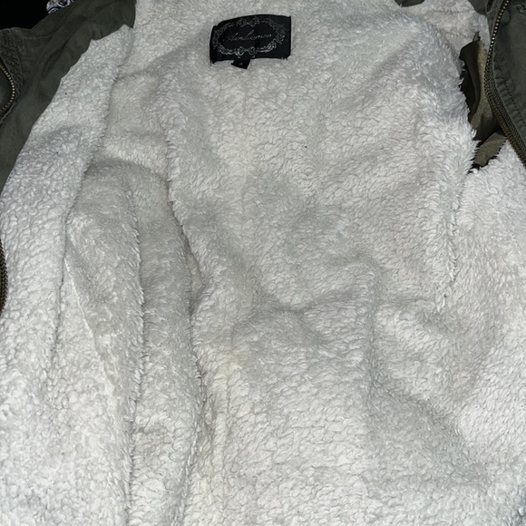 Lightweight Jacket - Picture 3 of 3